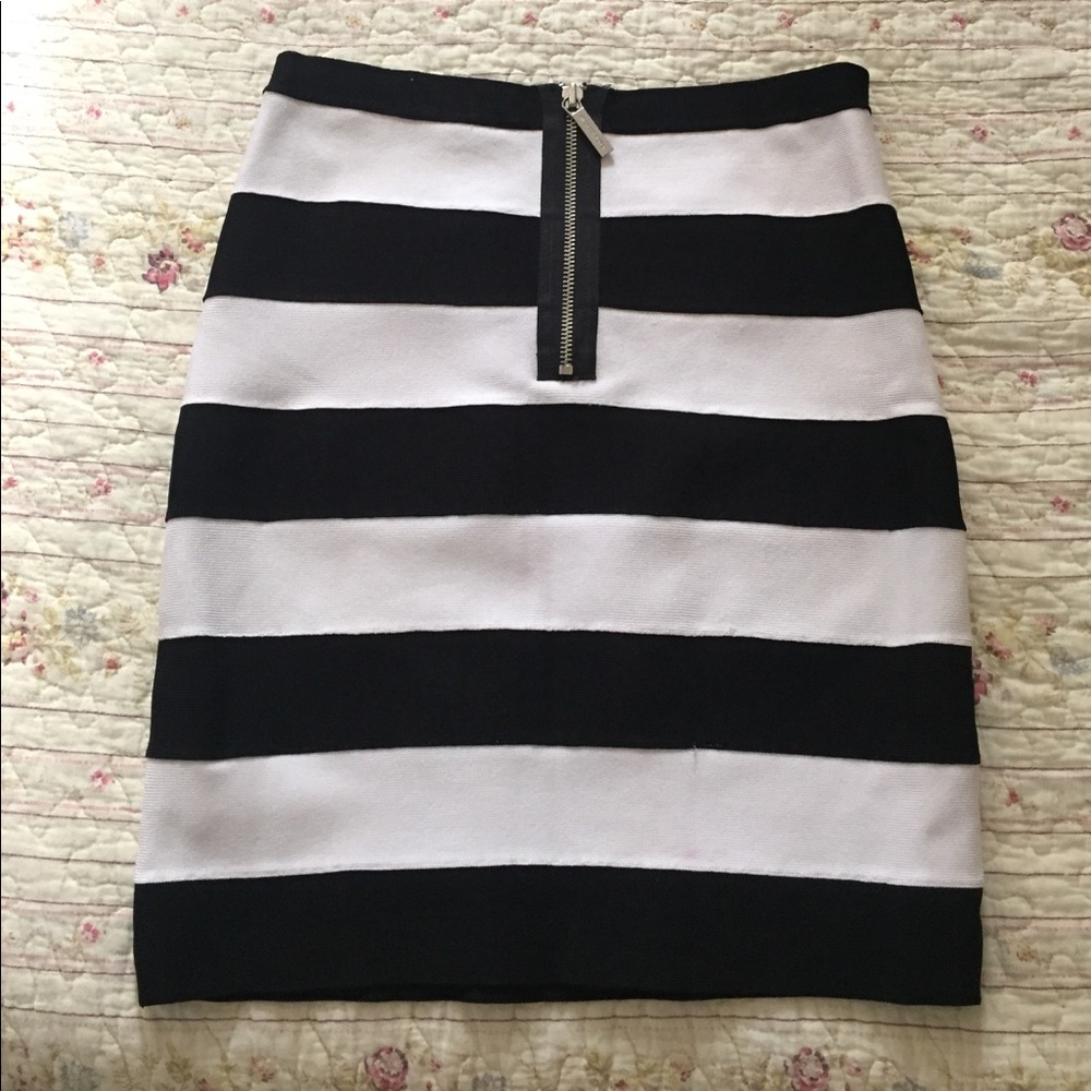 Michael Kors body con skirt - Picture 4 of 5